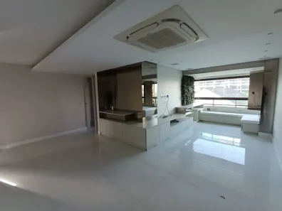 Apartamento com 5 Quartos para alugar, 130m² no Ilha do Retiro, Recife