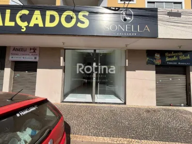 Ponto Comercial para alugar, 40m² no Daniel Fonseca, Uberlândia