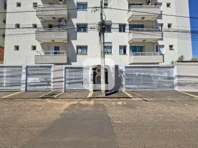 Apartamento com 2 Quartos para alugar, 65m² no Santa Mônica, Uberlândia