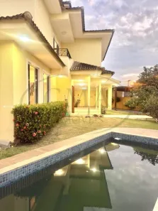 Casa com 4 Quartos para alugar, 270m² no Lagoa, Macaé