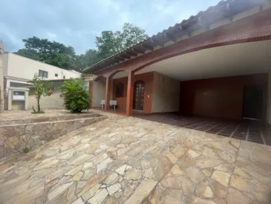 Casa com 4 Quartos à venda, 188m² no Jardim Amália, Volta Redonda