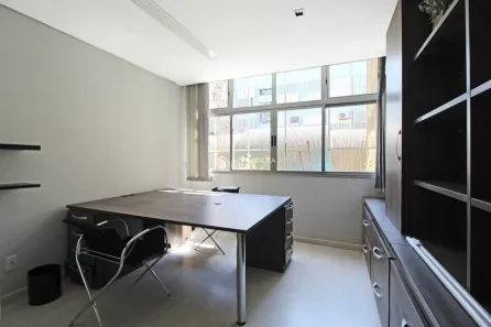 Sala Comercial à venda, 29m² no Menino Deus, Porto Alegre