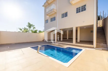 Sobrado com 4 Quartos à venda, 372m² no Jardim Lumen Christi, Campinas