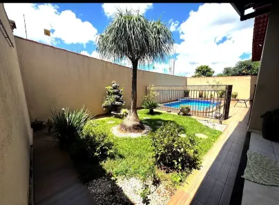 Casa com 3 Quartos à venda, 235m² no Jardim Alexandrina, Anápolis