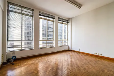 Ponto Comercial para alugar, 132m² no Sé, São Paulo