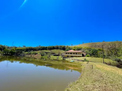 Fazenda/Sítio com 2 Quartos à venda, 1524m² no Centro, Itapira