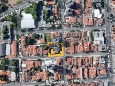 Casa com 5 Quartos à venda, 300m² no Fátima, Fortaleza