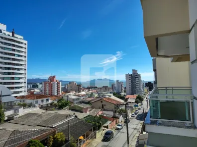 Apartamento com 2 Quartos à venda, 75m² no Barreiros, São José