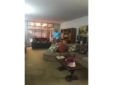Casa com 3 Quartos para alugar, 320m² no Vila Cordeiro, São Paulo