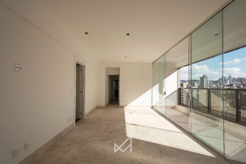 Apartamento com 4 quartos — Santa Efigênia, Belo Horizonte