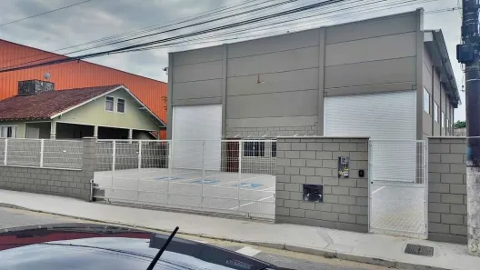 para alugar, 574m² no Rio Caveiras, Biguaçu