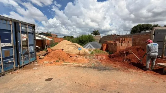 Lote/Terreno à venda, 450m² no Planalto, Montes Claros