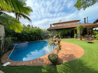 Casa com 4 Quartos para alugar, 560m² no Jardim Acapulco, Guarujá