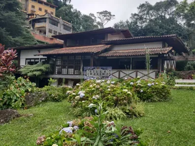 Casa com 3 Quartos à venda, 300m² no Parque do Ingá, Teresópolis