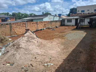 Casa com 2 Quartos à venda, 300m² no Setor Tradicional, Brasília
