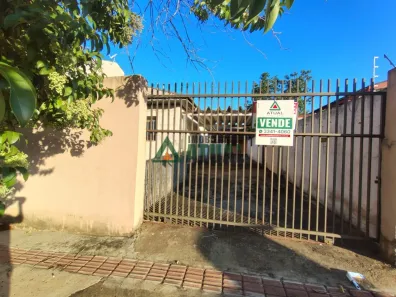 Casa com 3 Quartos à venda, 120m² no Igapó, Londrina