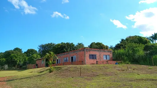 Fazenda/Sítio com 3 Quartos à venda, 110m² no Cercado, Araçoiaba da Serra