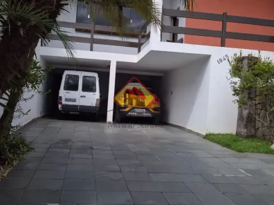 Imóvel Comercial com 3 Quartos à venda, 238m² no Independência, Taubaté