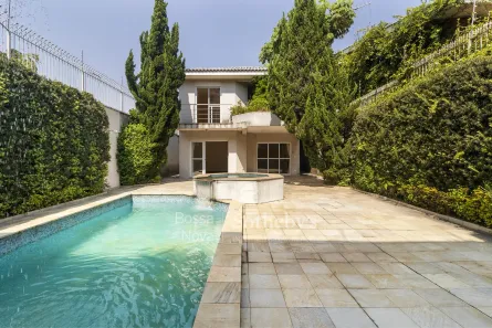 Casa com 4 Quartos à venda, 350m² no Jardim Leonor, São Paulo