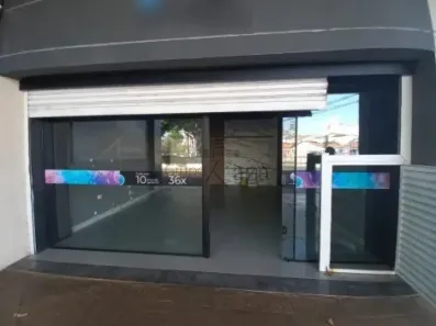 Prédio Comercial para alugar, 82m² no Centro, Jacareí