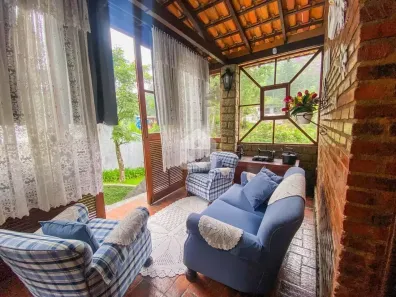 Casa com 2 Quartos à venda, 286m² no Quitandinha, Petrópolis