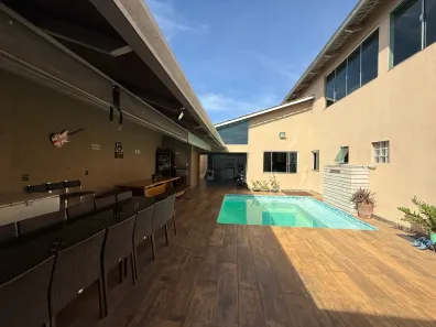 Casa com 3 Quartos à venda, 370m² no Vila Santa Rita, Goiânia