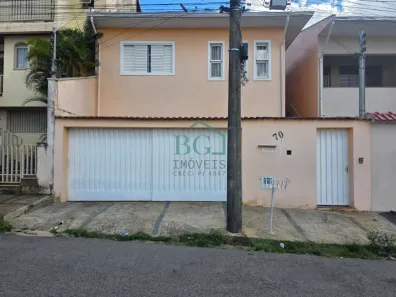 Casa com 5 Quartos à venda, 220m² no Jardim Centenário, Poços de Caldas