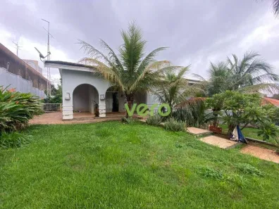 Casa com 3 Quartos para alugar, 212m² no Vila Jones, Americana