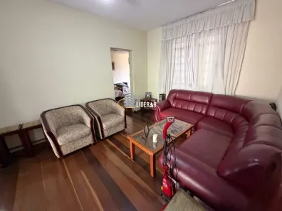 Casa com 5 Quartos à venda, 90m² no Jardim Laguna, Contagem