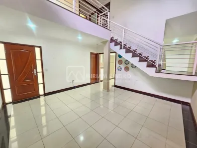 Casa de Condomínio com 3 Quartos à venda, 190m² no Aragarça, Londrina