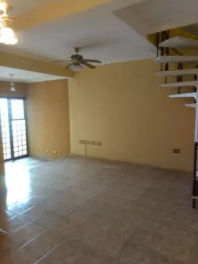 Sobrado com 6 Quartos à venda, 208m² no Jardim Estela, Poá