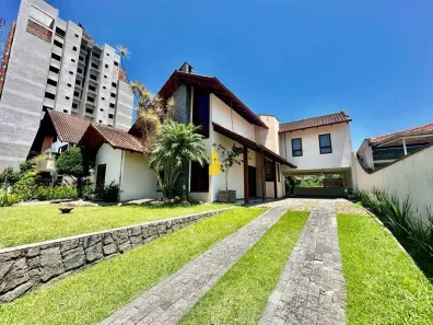 Casa com 5 Quartos à venda, 374m² no Centro, Timbó