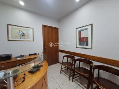 Sala Comercial à venda, 49m² no Bom Fim, Porto Alegre