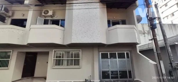 Sobrado com 3 Quartos à venda, 135m² no Centro, Itajaí