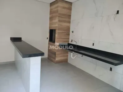 Apartamento com 3 Quartos à venda, 135m² no Laranjeiras, Uberlândia