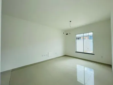 Sobrado com 3 Quartos à venda, 150m² no Centro, Eusébio