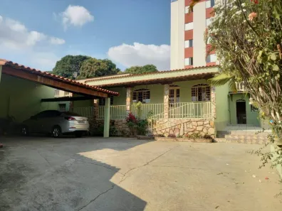 Casa com 7 Quartos à venda, 600m² no Darcy Vargas, Contagem