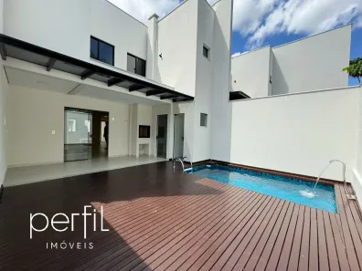 Sobrado com 3 Quartos à venda, 205m² no América, Joinville