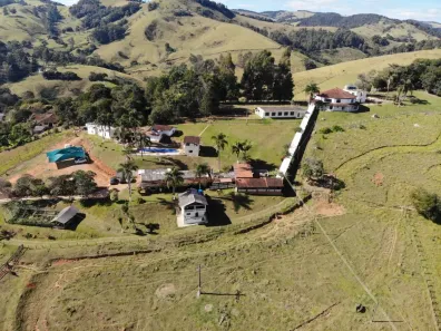 Imóvel Comercial com 20 Quartos à venda, 168000m² no , Camanducaia