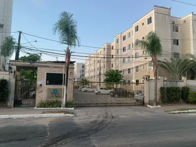 Apartamento com 2 Quartos para alugar, 48m² no Antares, Maceió