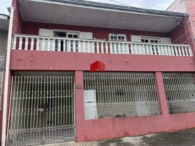 Sobrado com 4 Quartos à venda, 165m² no Novo Mundo, Curitiba
