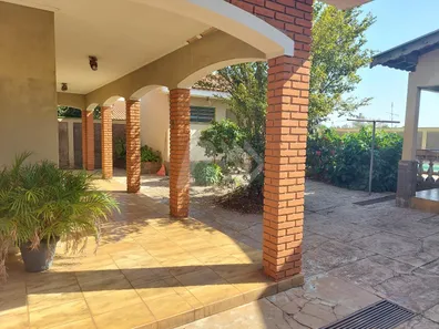 Casa com 4 Quartos à venda, 355m² no Cidade Alta, Piracicaba