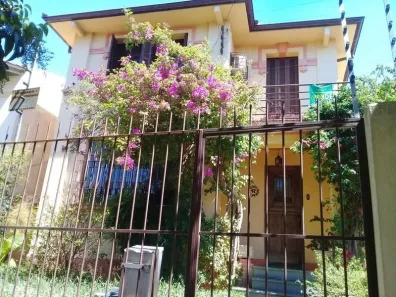 Casa com 4 Quartos à venda, 400m² no Medianeira, Porto Alegre