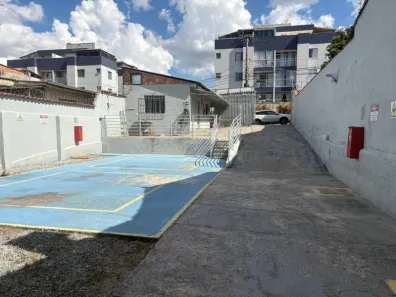 Casa com 1 Quarto à venda, 360m² no Alvorada, Contagem
