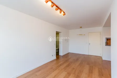 Apartamento com 2 Quartos para alugar, 68m² no Vila Ipiranga, Porto Alegre