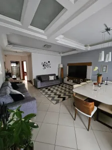 Sobrado com 3 Quartos à venda, 266m² no Jardim Emília, Sorocaba