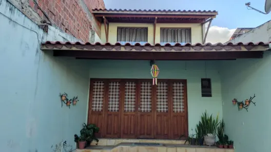 Casa com 4 Quartos à venda, 160m² no Gravatá Centro, Gravatá
