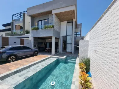 Casa de Condomínio com 4 Quartos à venda, 200m² no Recreio dos Bandeirantes, Rio de Janeiro