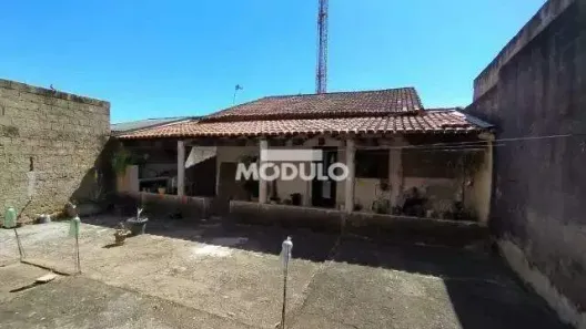 Casa com 3 Quartos à venda, 90m² no Planalto, Uberlândia