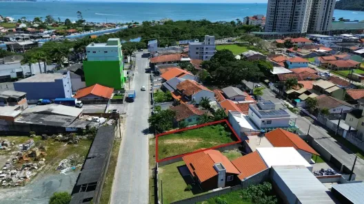 Lote/Terreno para venda ou aluguel, 385m² no Centro, Penha